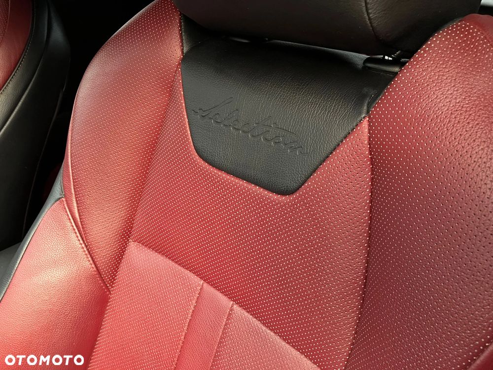 Toyota C-HR 1.8 Hybrid Selection - 32