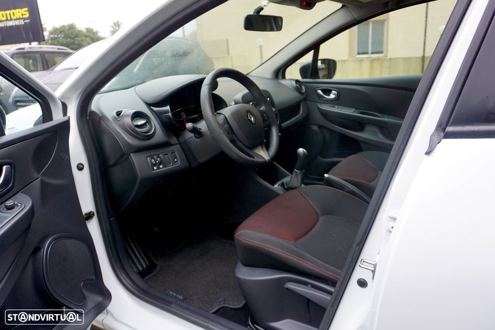 Renault Clio - 11