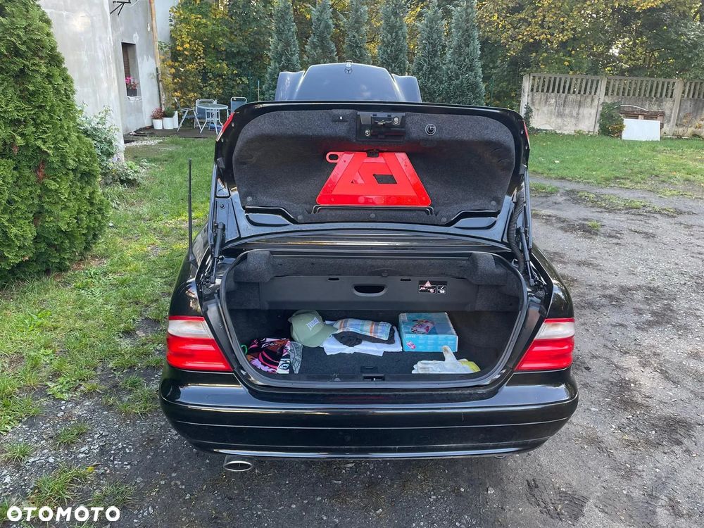 Mercedes-Benz CLK - 12