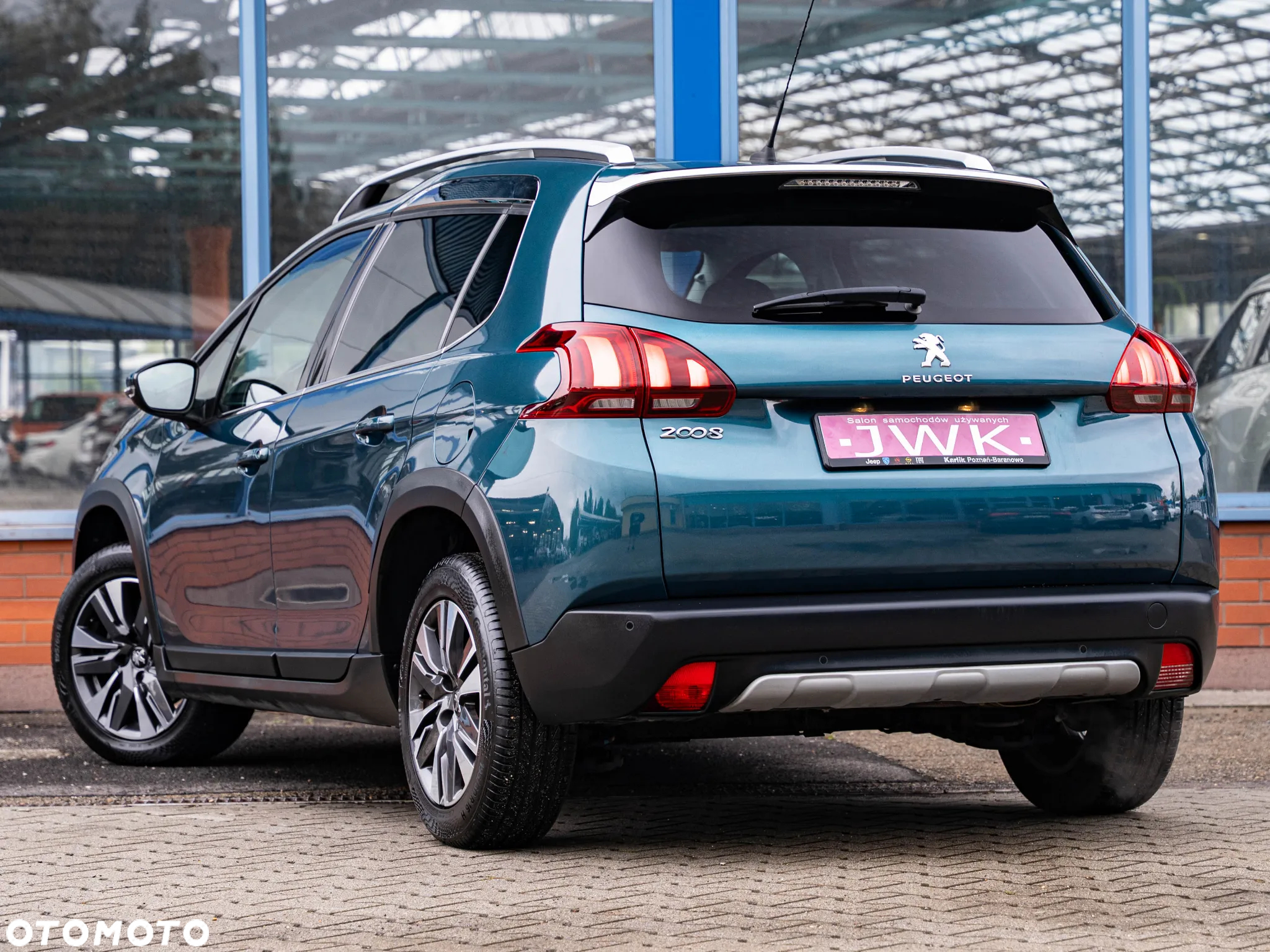 Peugeot 2008 1.2 Pure Tech Allure S&S EAT6 - 10