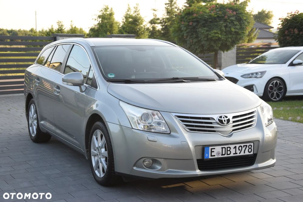 Toyota Avensis - 19