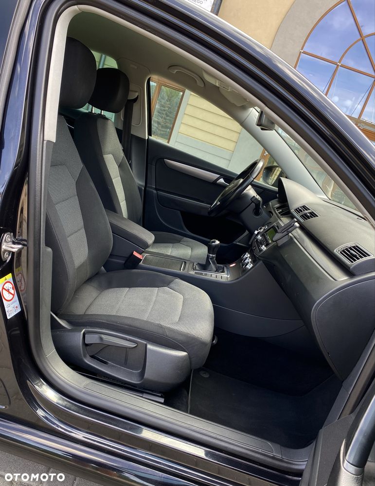 Volkswagen Passat - 7