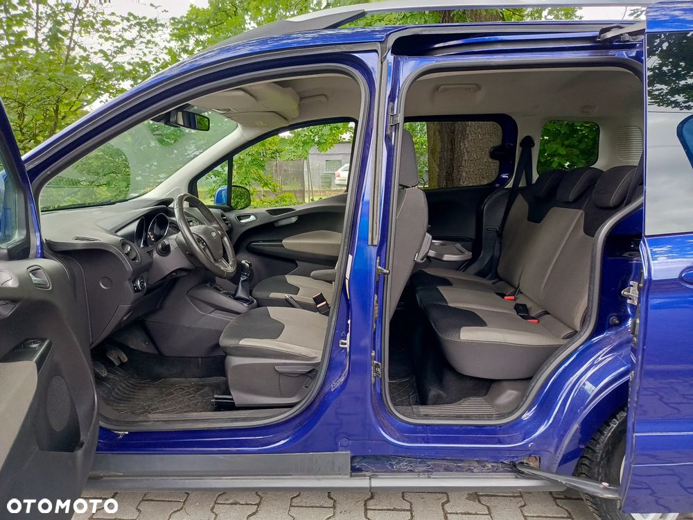 Ford Tourneo Courier 1.0 EcoBoost Titanium - 17