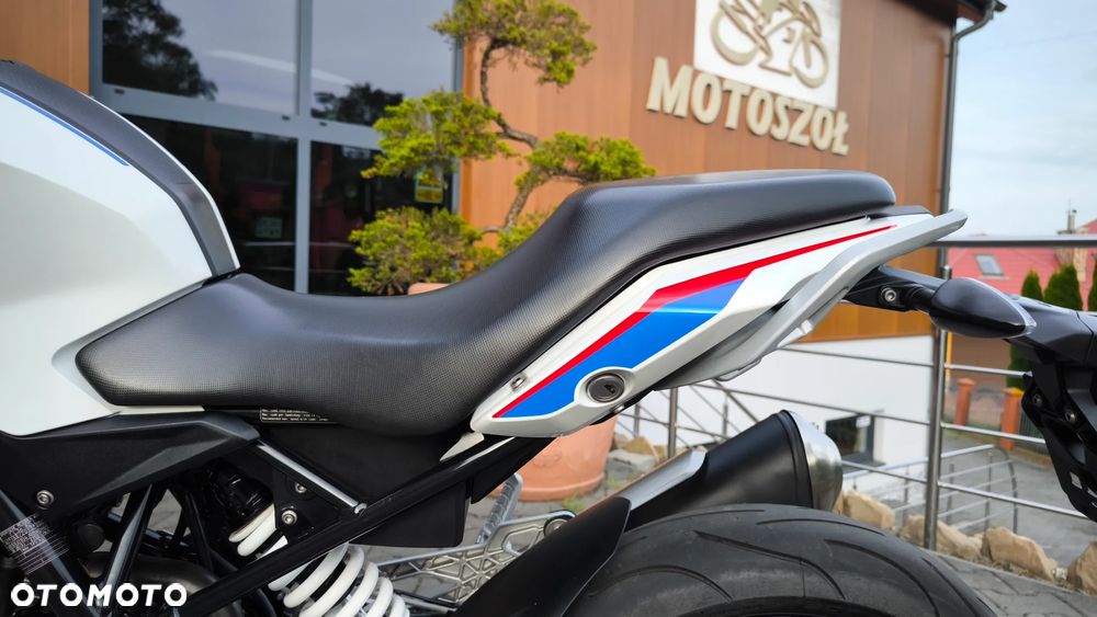 BMW G - 26