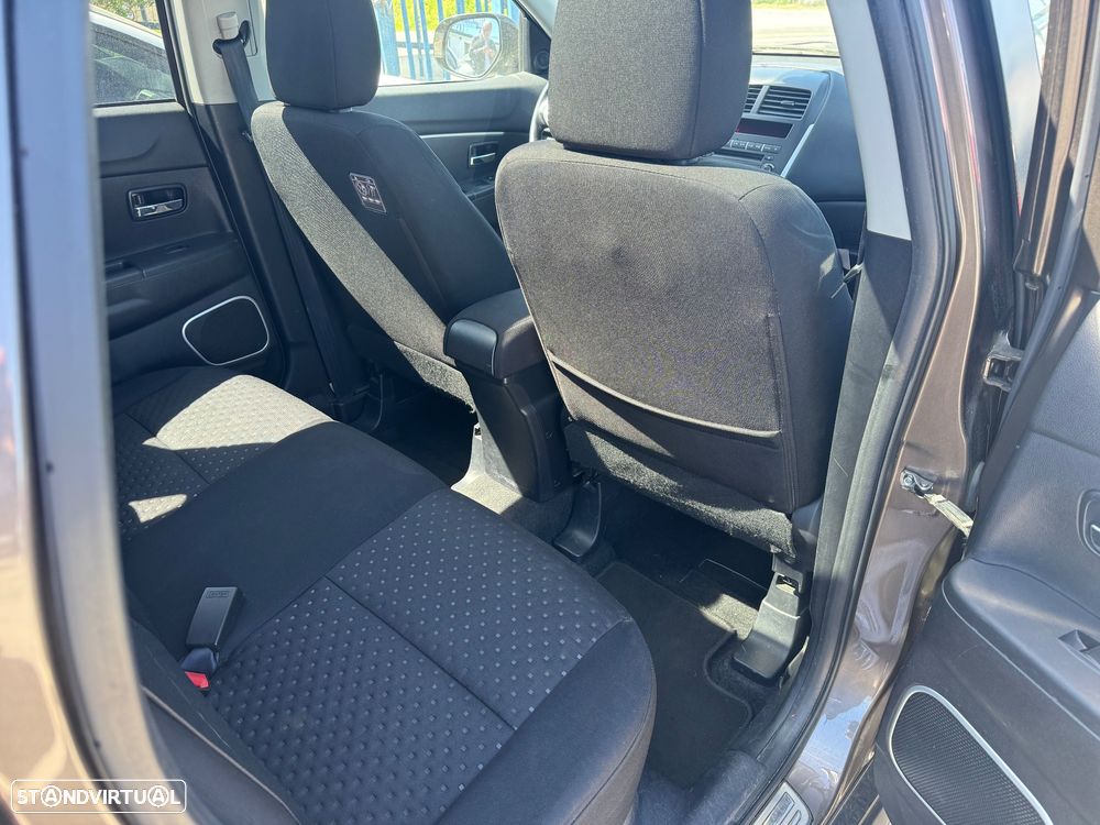 Mitsubishi ASX 1.8 DI-D Intense - 30