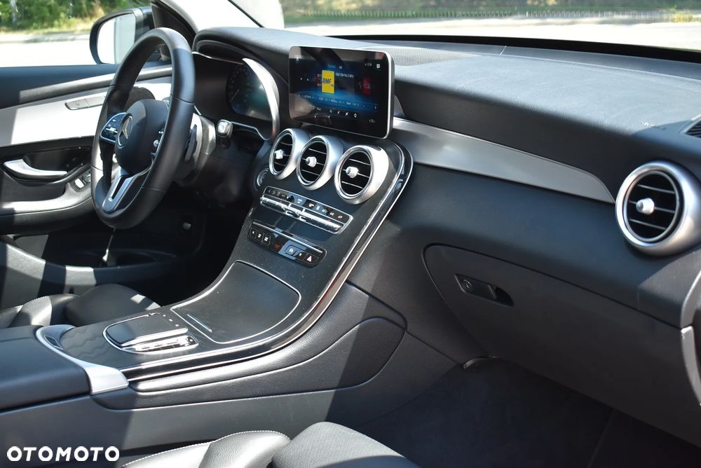 Mercedes-Benz GLC 220 d 4Matic 9G-TRONIC - 22