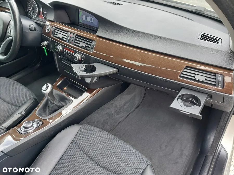 BMW Seria 3 - 24