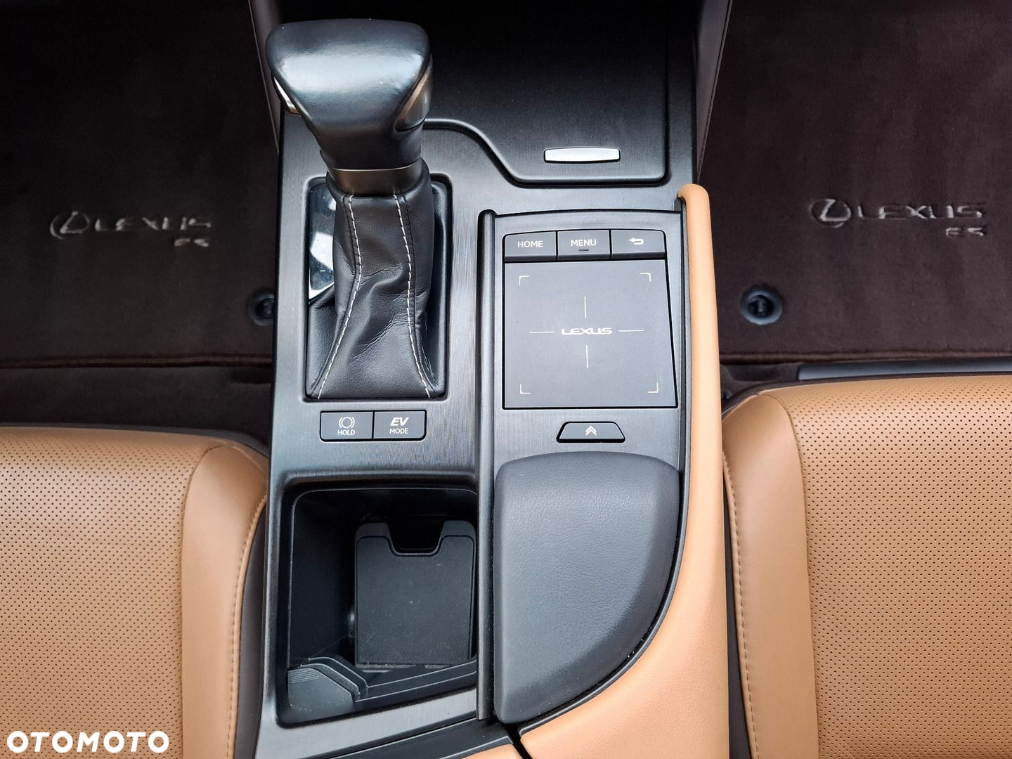 Lexus ES 300h Elegance - 33