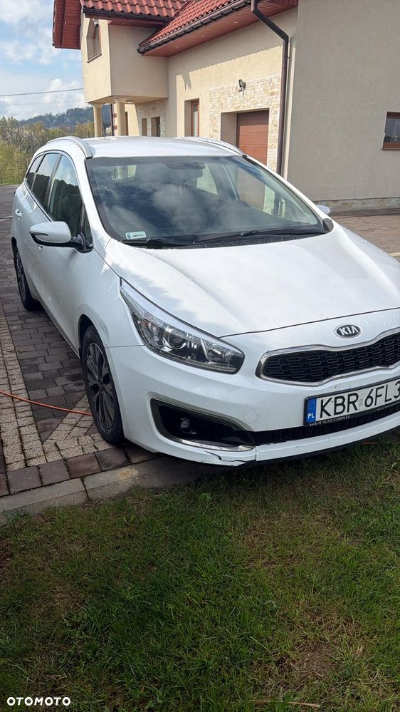Kia Ceed - 1