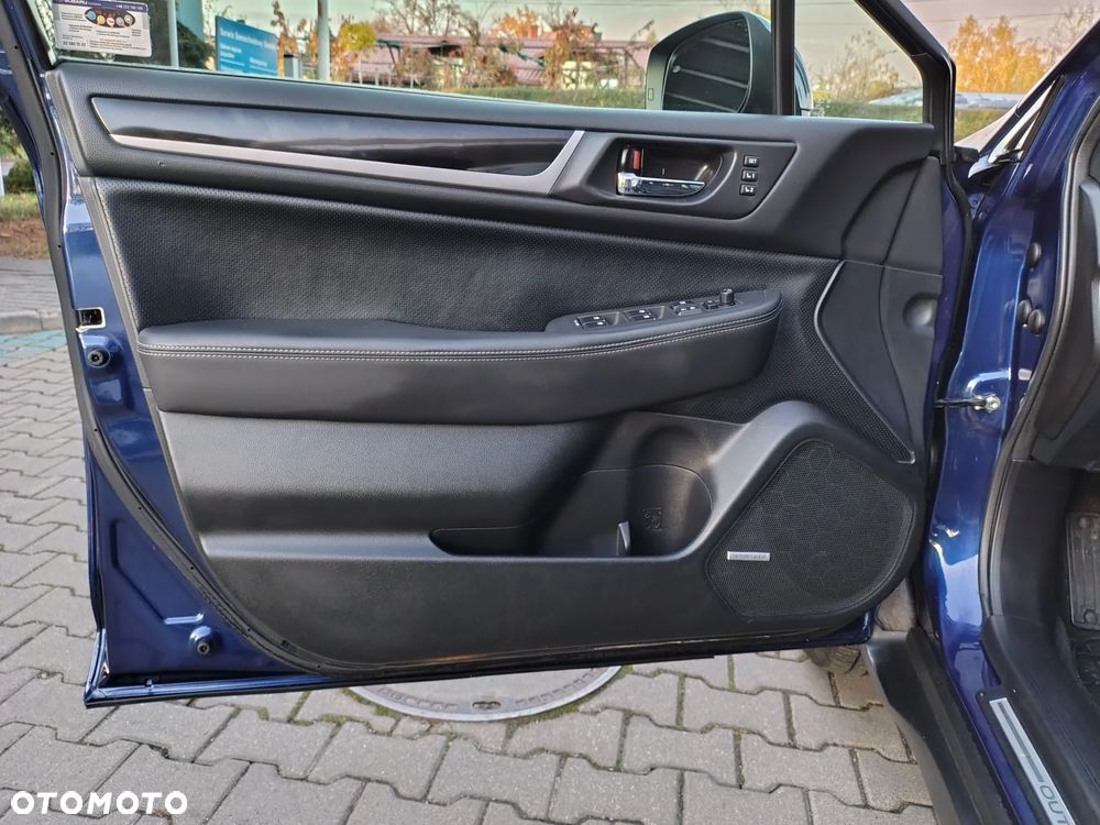 Subaru Outback 2.5i Exclusive - 10