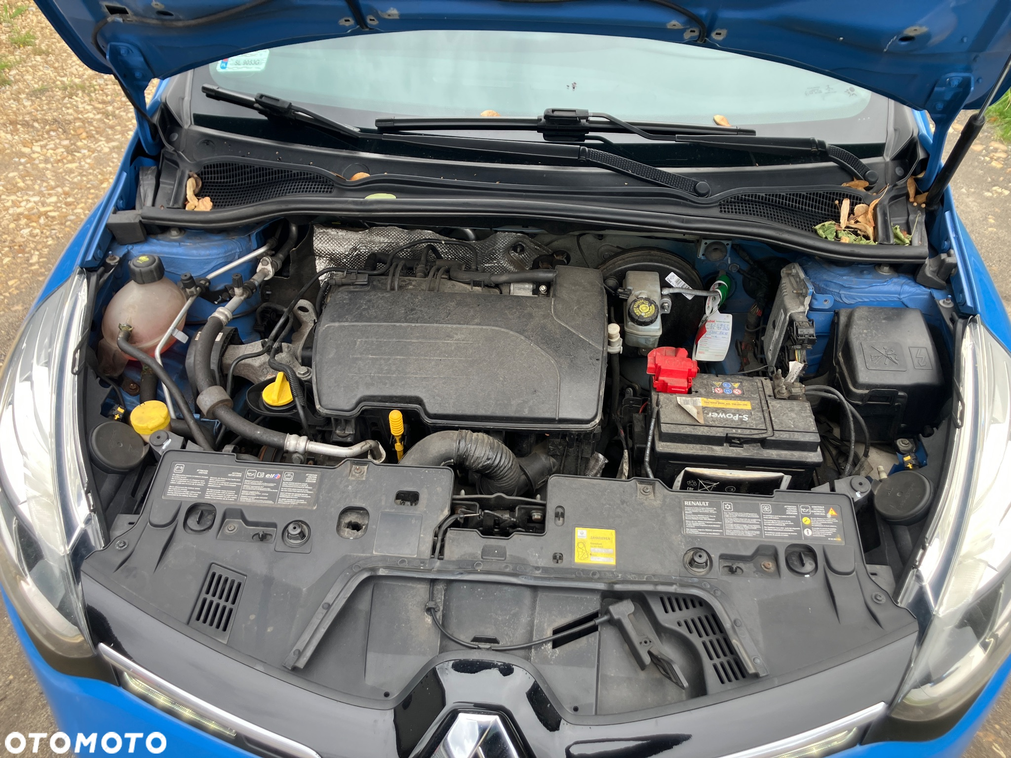 Renault Clio 1.2 16V 75 LIMITED - 11