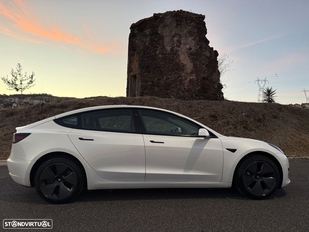 Tesla Model 3 2023 photo 4