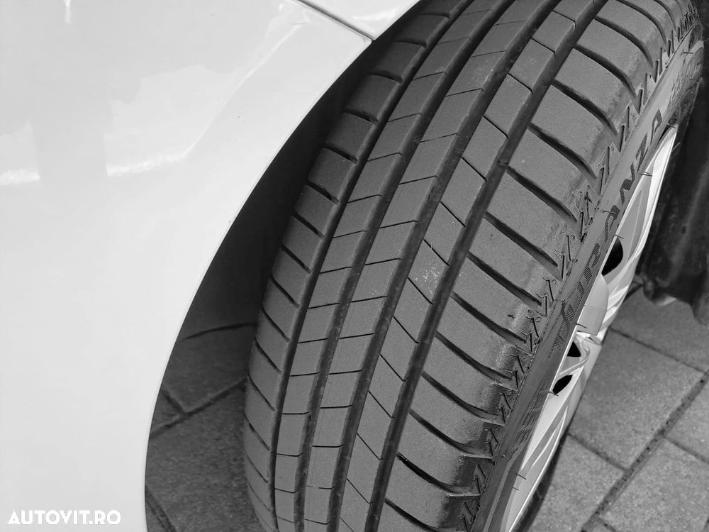 Peugeot 208 PureTech 75 Active Pack - 12