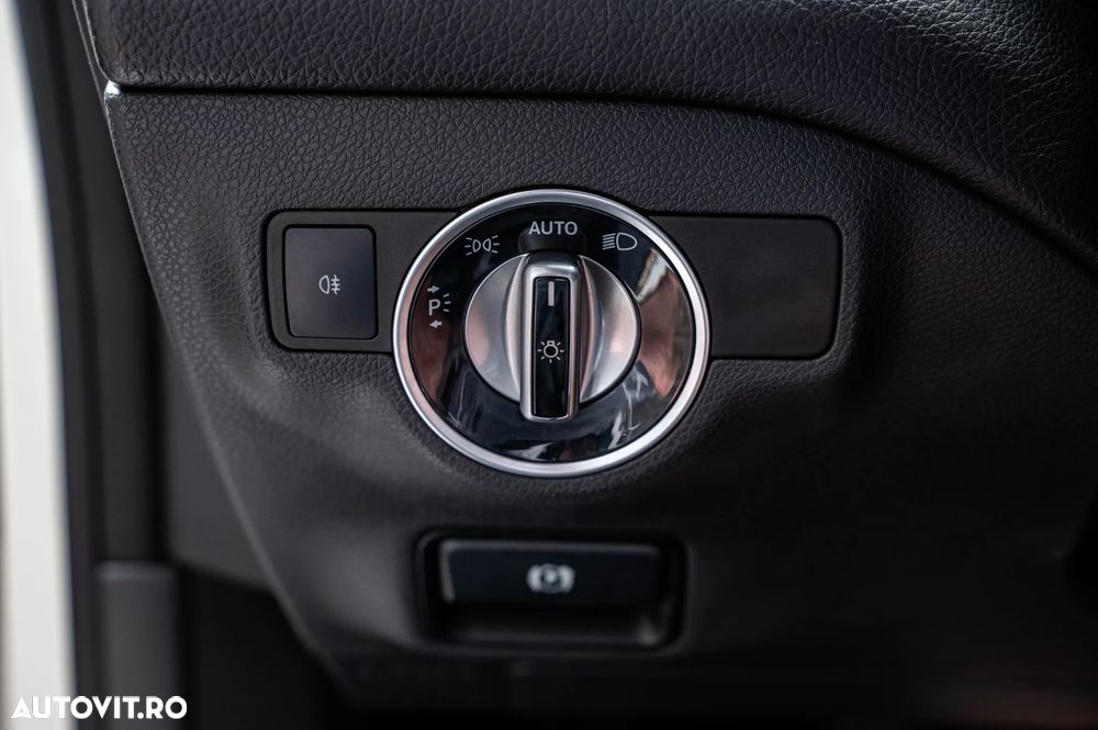 Mercedes-Benz CLA 220 CDI 7G-DCT Edition 1 - 32