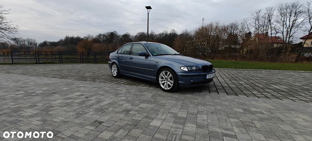 BMW Seria 3 320i - 4