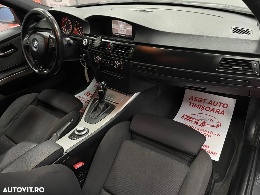 BMW Seria 3 318i Touring Aut. - 9