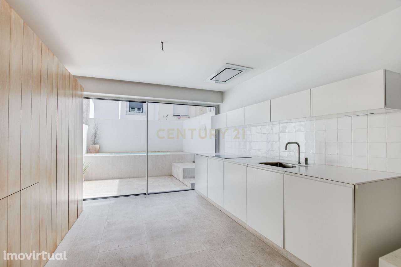 Moradia Geminada T3 com Terraço Vista Rio e Logradouro com Piscina | A - Grande imagem: 2/20
