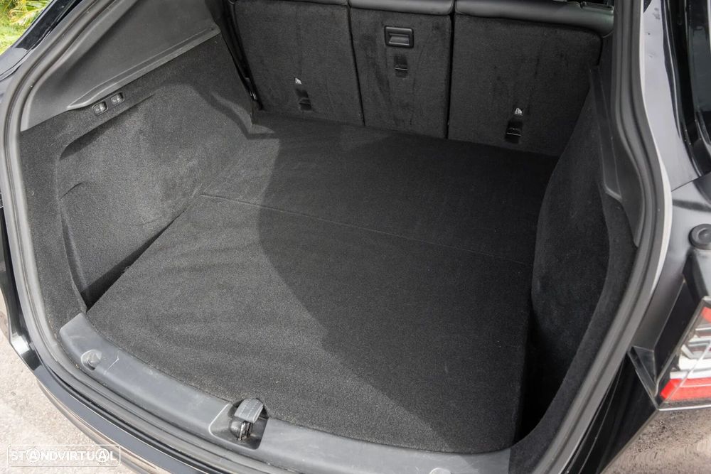 Tesla Model Y Standard - 21