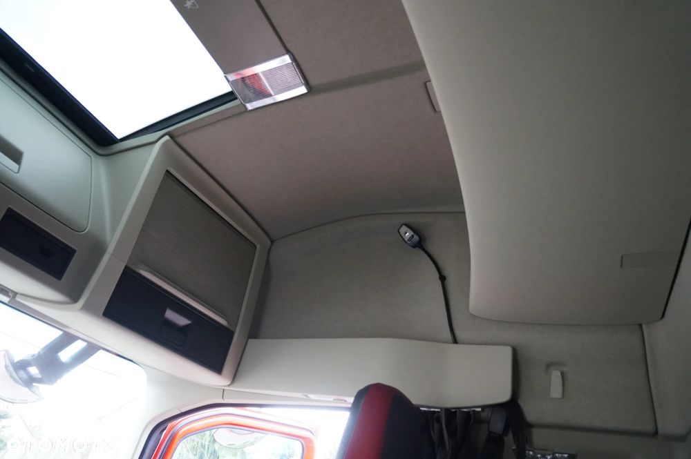 Volvo FH 4 EURO 6 GLOBETROTTER NISKI PRZEBIEG PEŁEN SERWIS - 23