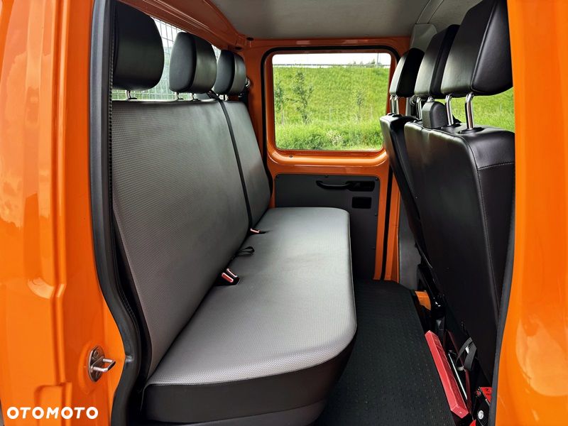 Volkswagen Transporter - 9