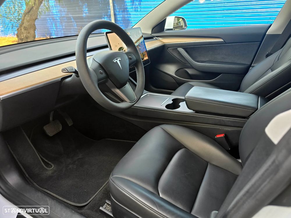 Tesla Model 3 Standard Range Plus RWD - 4