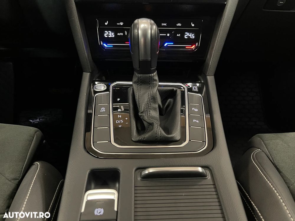 Volkswagen Passat 2.0 TDI DSG Highline - 20