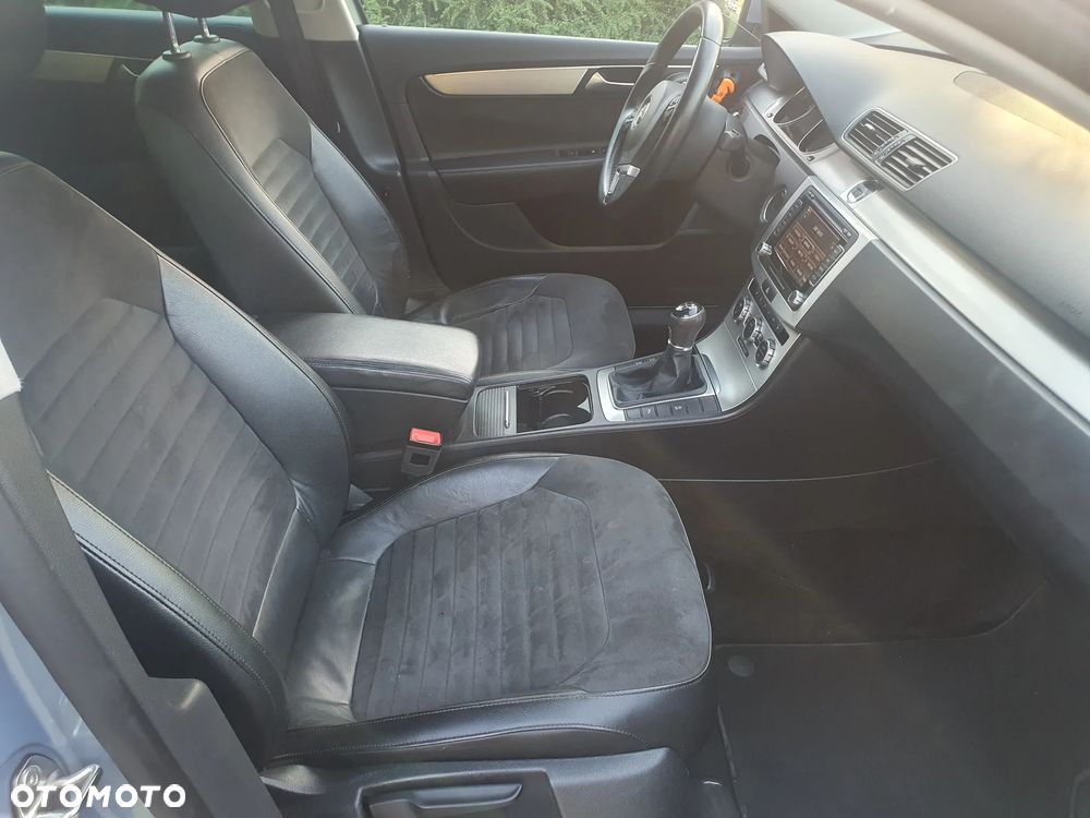 Volkswagen Passat 2.0 TDI Comfortline - 19