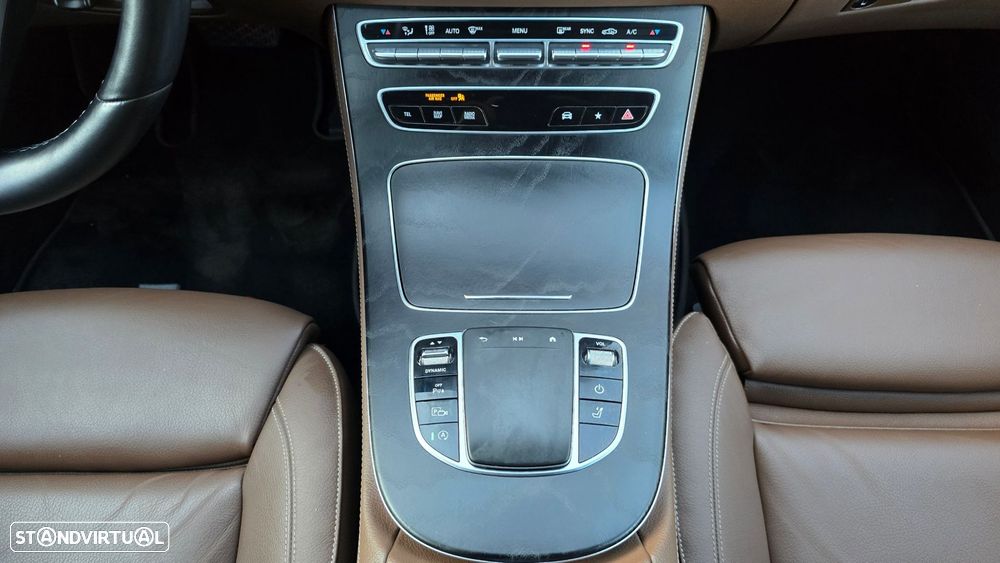 Mercedes-Benz E 220 d Exclusive Line - 56