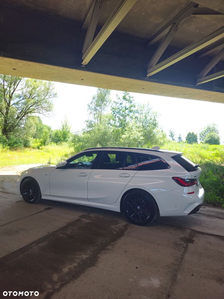 BMW Seria 3 320d xDrive M Sport Shadow - 9