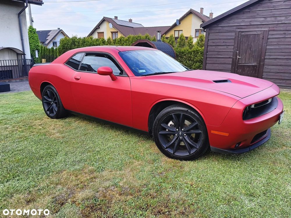 Dodge Challenger - 1