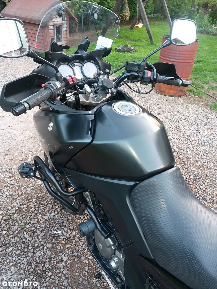 Suzuki V-STROM - 9
