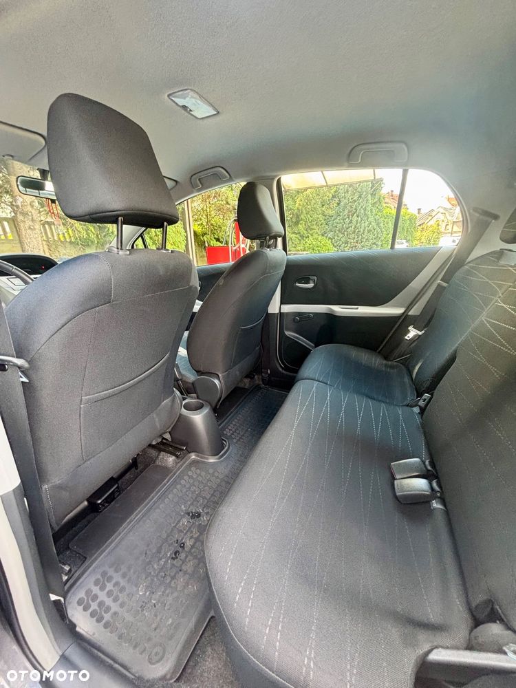 Toyota Yaris 1.3 Luna A/C - 11