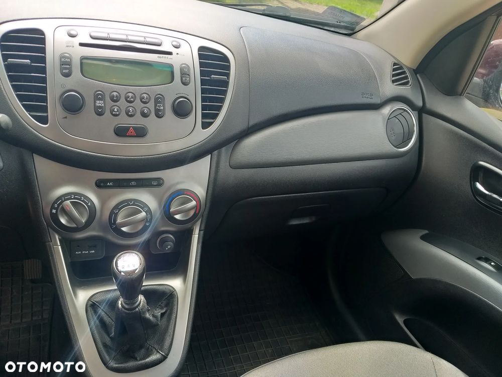 Hyundai i10 - 15