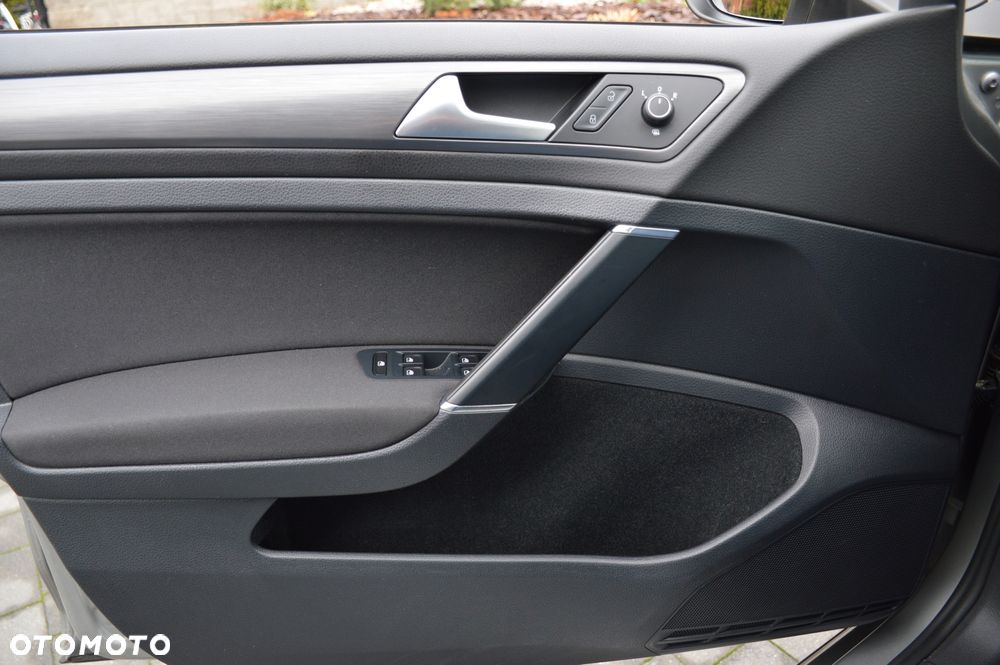 Volkswagen Golf e-Golf - 18