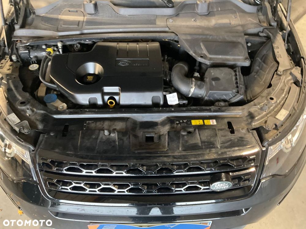 Land Rover Discovery Sport TD4 HSE Luxury - 30