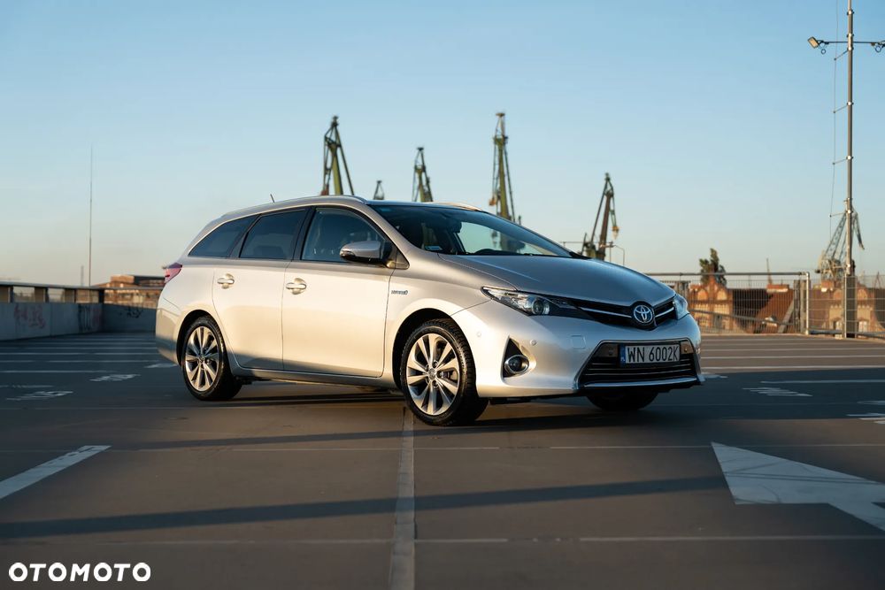 Toyota Auris 1.8 HSD Luna - 14