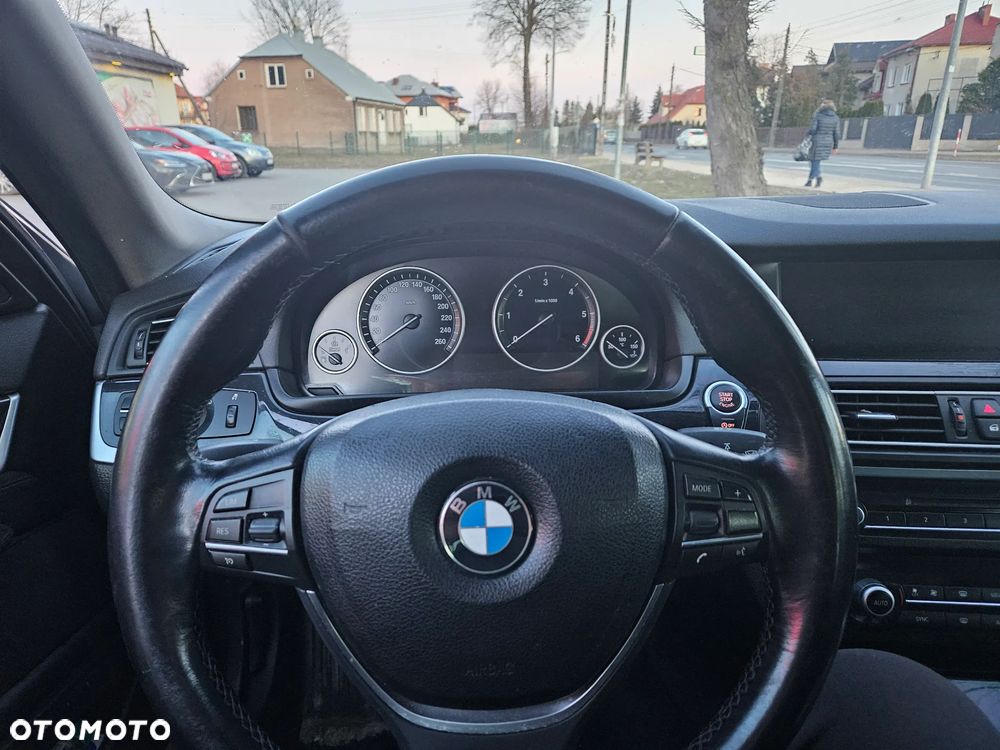 BMW Seria 5 520d Sport-Aut - 8