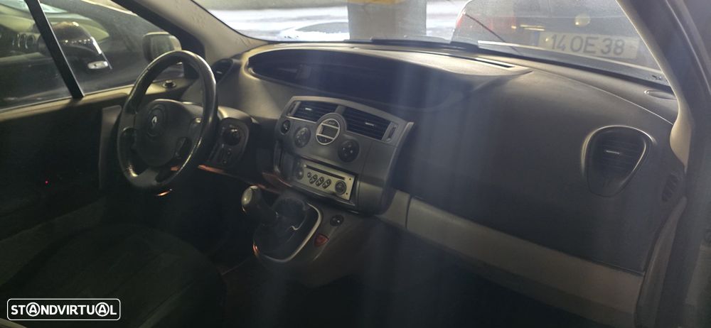 Renault Scénic 1.5 dCi Confort Dynamique - 6