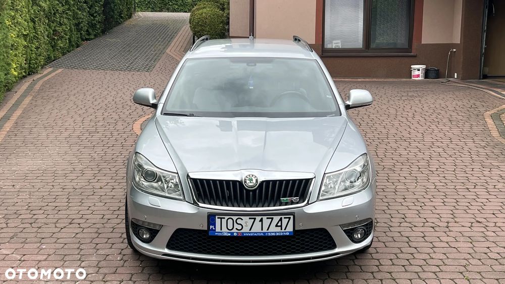 Skoda Octavia Combi 2.0 TSI DSG RS - 11