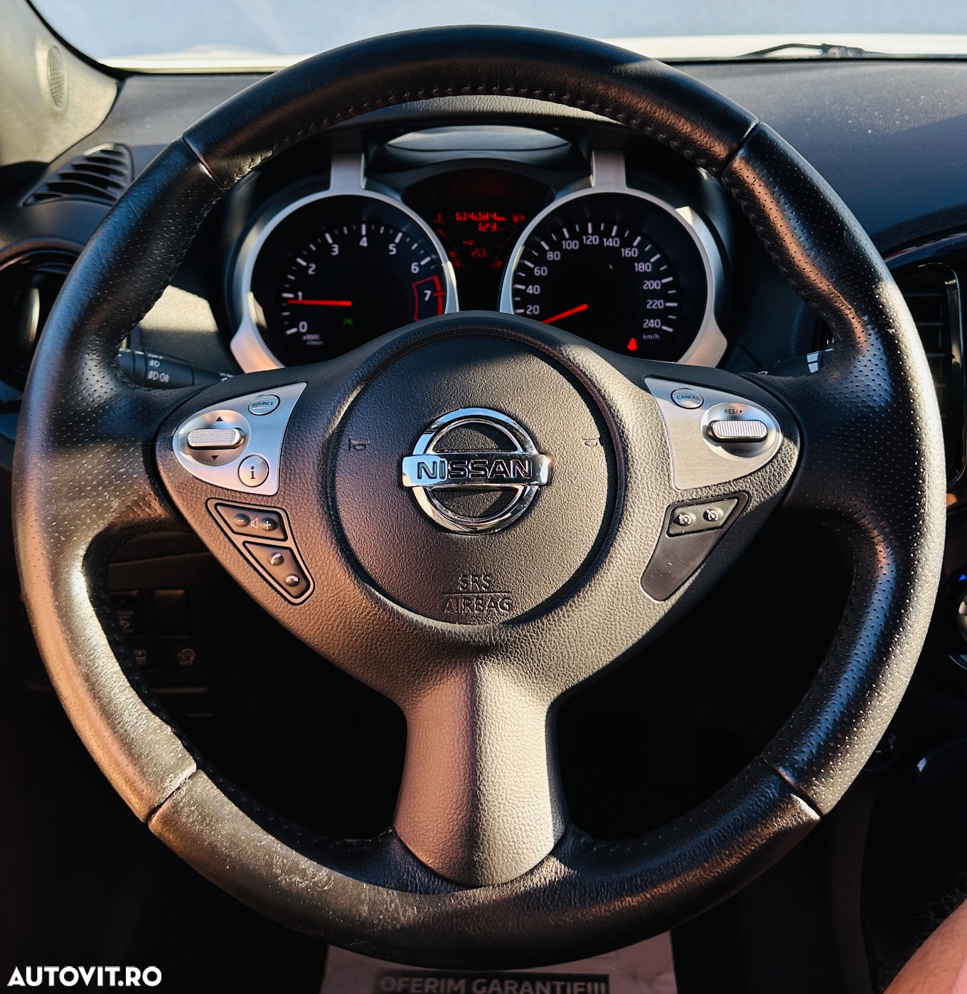 Nissan Juke 1.2L DIG-T Start/Stop Tekna - 32
