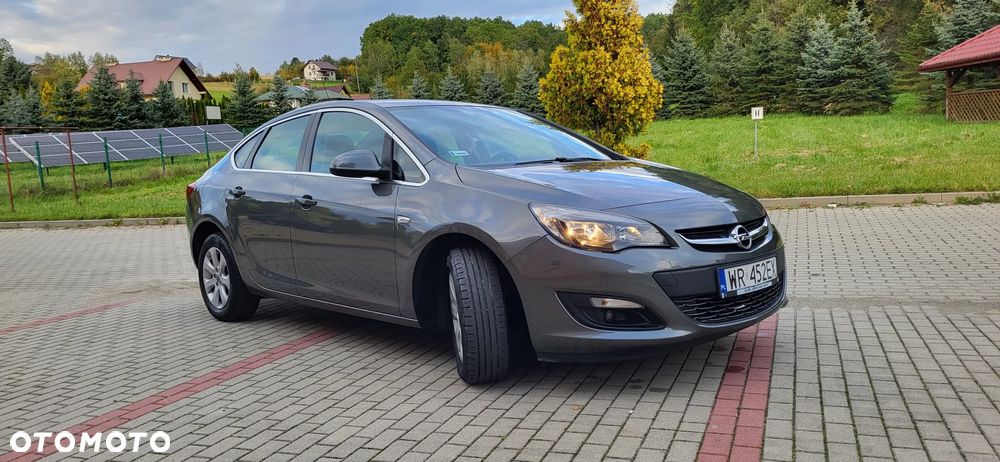 Opel Astra - 1