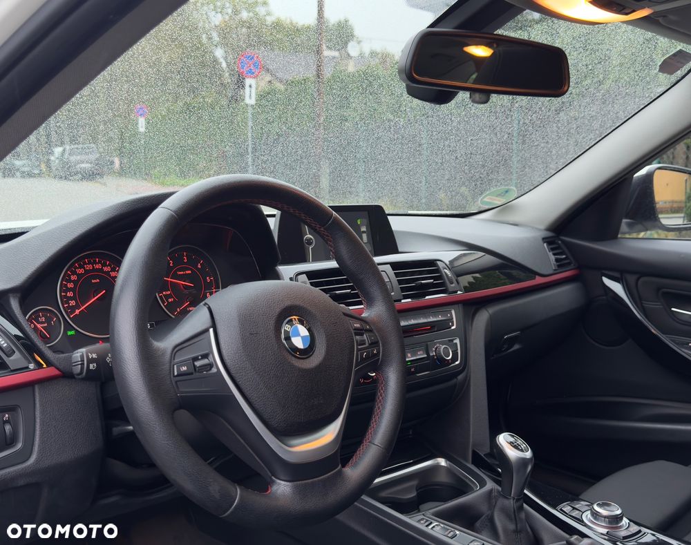 BMW Seria 3 318d Sport Line EU6 - 9