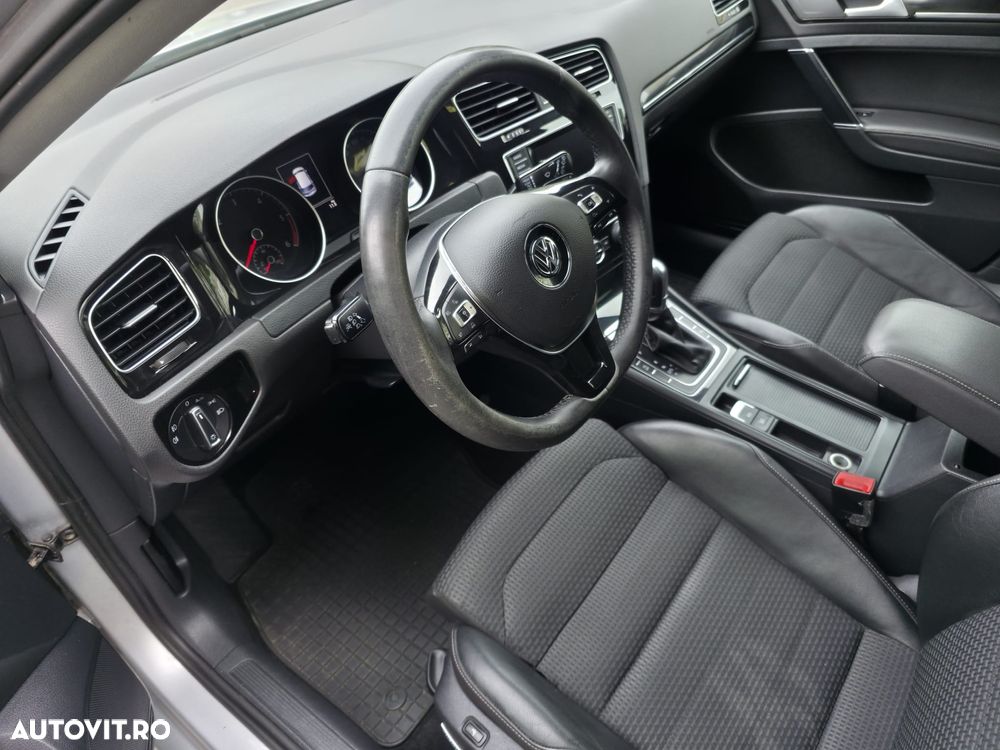 Volkswagen Golf - 16
