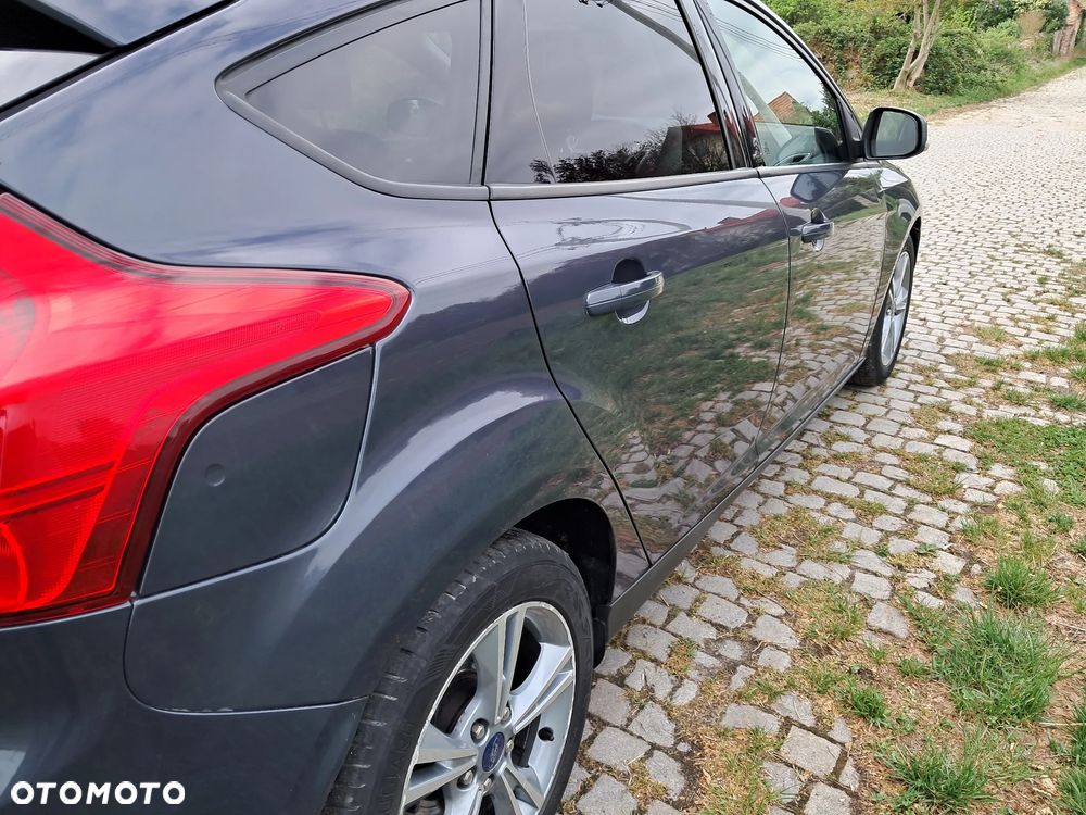 Ford Focus 1.6 TDCi DPF Champions Edition - 9