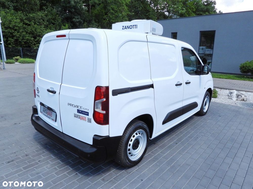 Toyota PROACE CITY  FURGON CHŁODNIA  -15*C ZASILANIE 230V TEMPOMAT KLIMATYZACJA  100KM - 15
