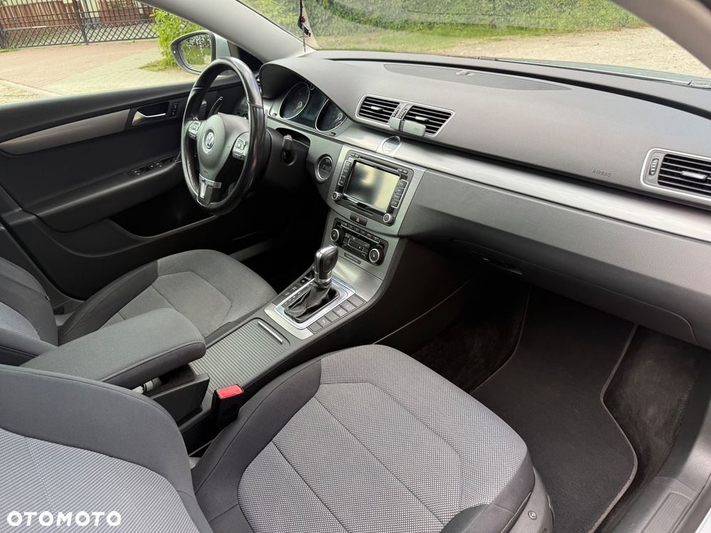 Volkswagen Passat 2.0 TDI DPF Highline DSG - 16