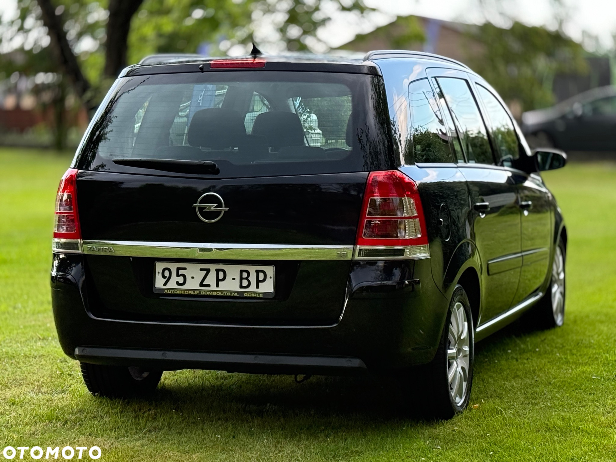 Opel Zafira - 10