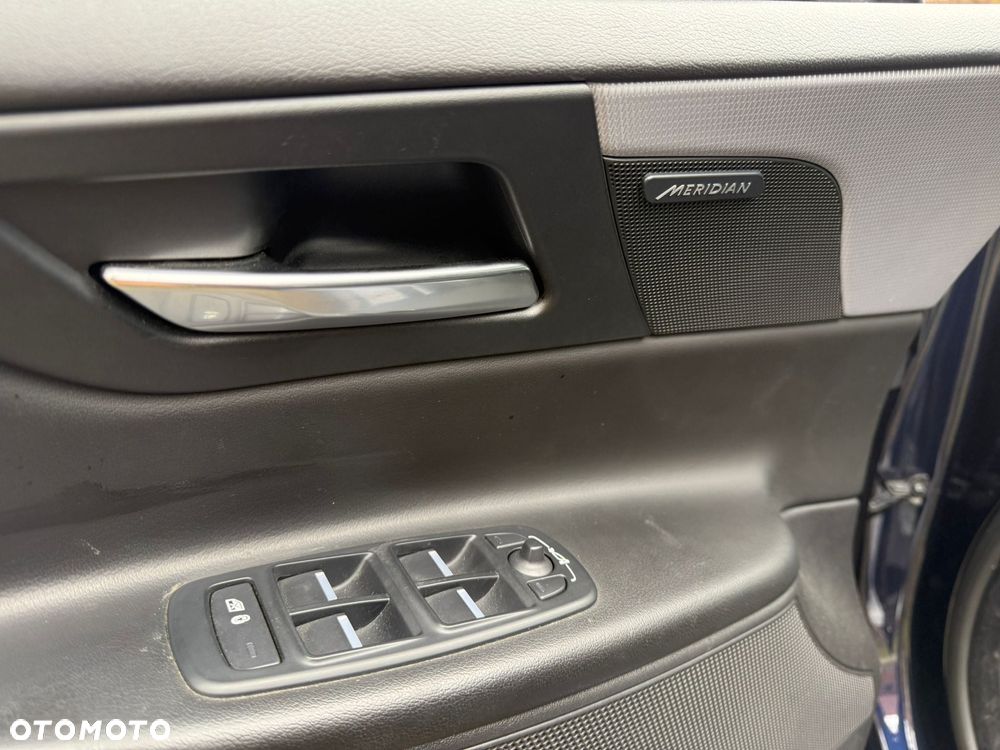 Jaguar XE 2.0 D R-Sport - 8