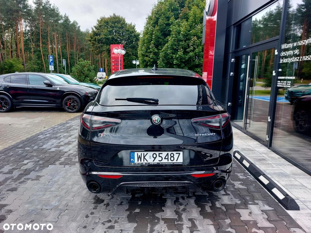 Alfa Romeo Stelvio - 4