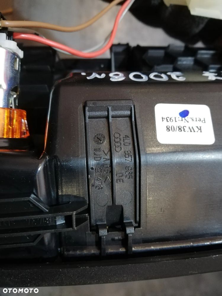 POPIELNICZKA AUDI Q7 4L0857985 - 3
